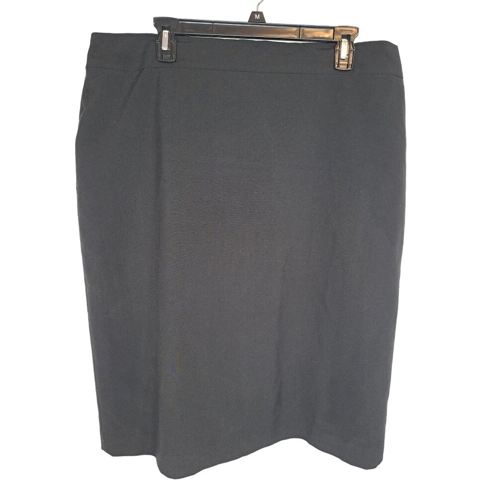 Signature by Larry Levine Size 16 Black Modest A-line Midi Skirt